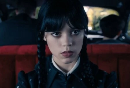 Кадр из сериала Уэнсдей 2022-2025