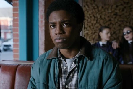 Кадр из сериала Уэнсдей 2022-2025